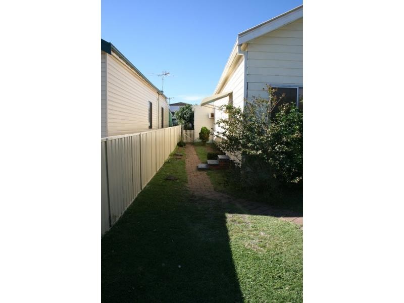 44 Dunbar Street, Stockton NSW 2295