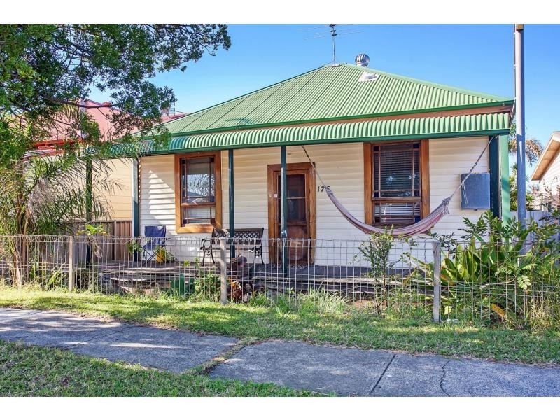 176 Douglas Street, Stockton NSW 2295