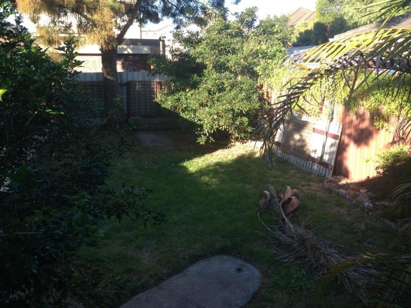 8 William Street, Stockton NSW 2295