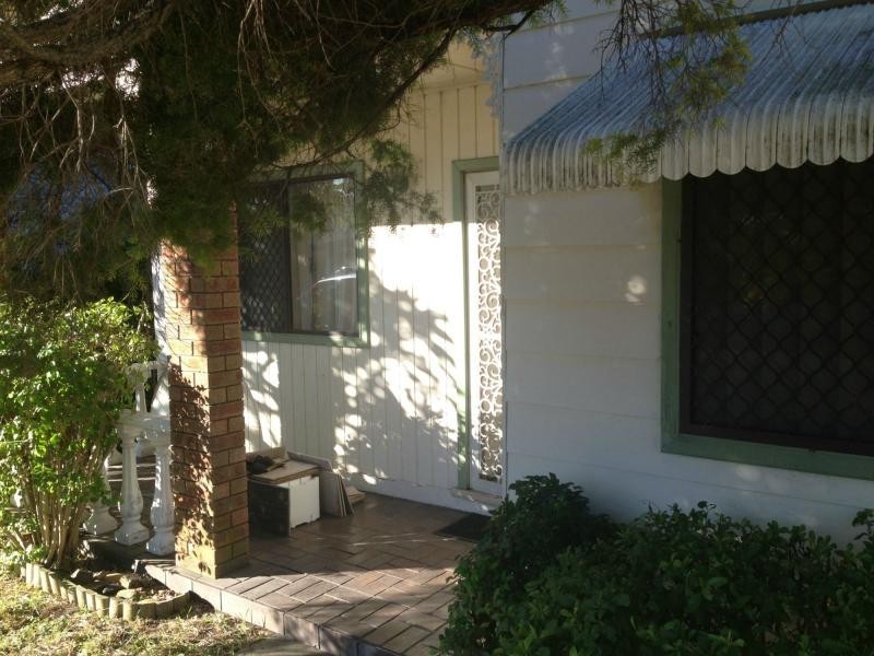 8 William Street, Stockton NSW 2295
