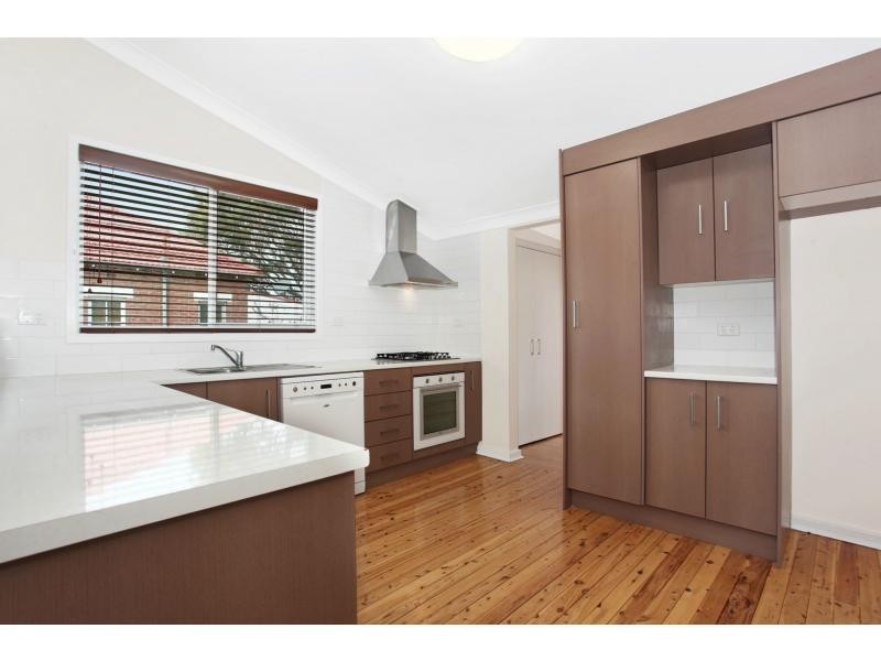 27 Queen Street, Stockton NSW 2295