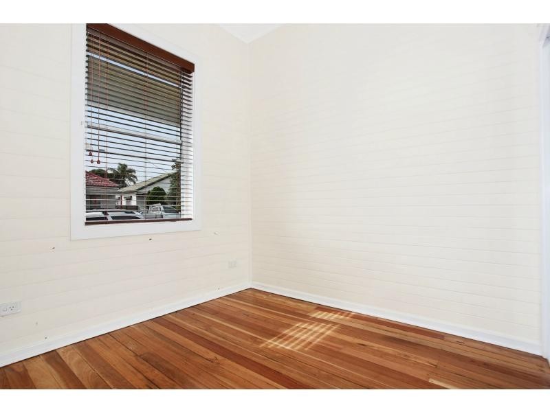 27 Queen Street, Stockton NSW 2295