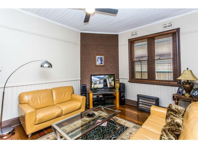 30 Monmouth Street, Stockton NSW 2295