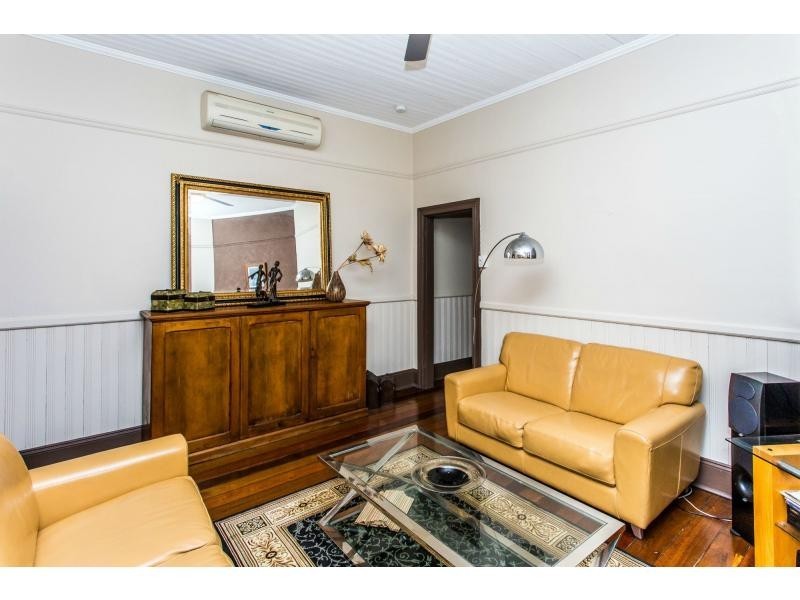 30 Monmouth Street, Stockton NSW 2295