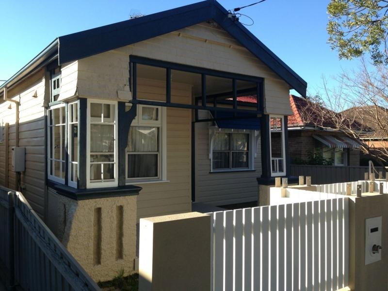 82 Douglas Street, Stockton NSW 2295
