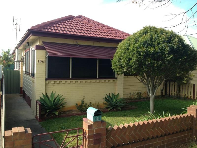 186 Douglas Street, Stockton NSW 2295