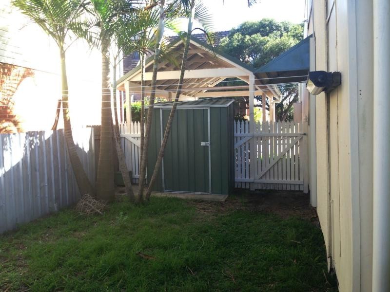 27 Maitland Street, Stockton NSW 2295