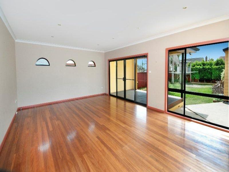 12 Flint Street, Stockton NSW 2295