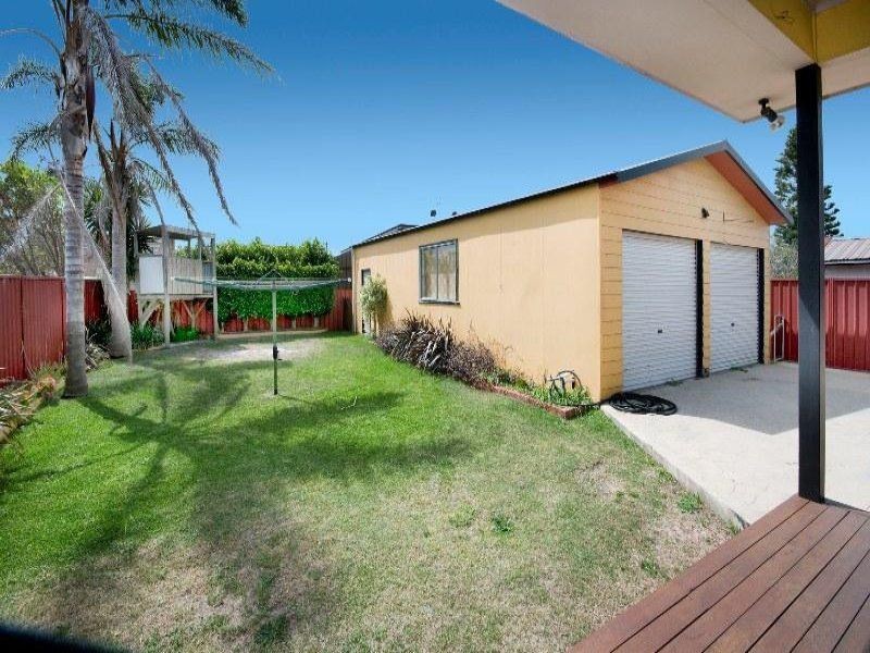 12 Flint Street, Stockton NSW 2295
