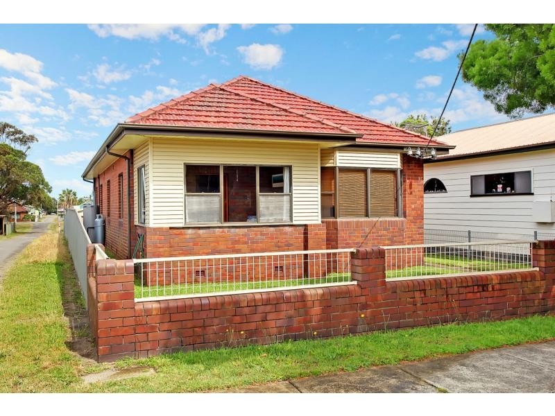 95 Douglas Street, Stockton NSW 2295