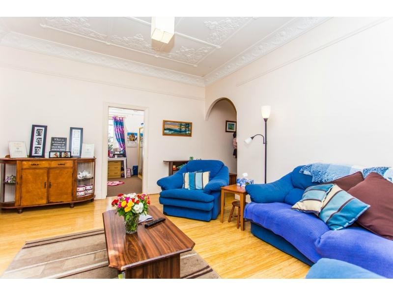 25 Queen Street, Stockton NSW 2295