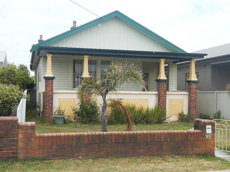 95 Dunbar Street, Stockton NSW 2295