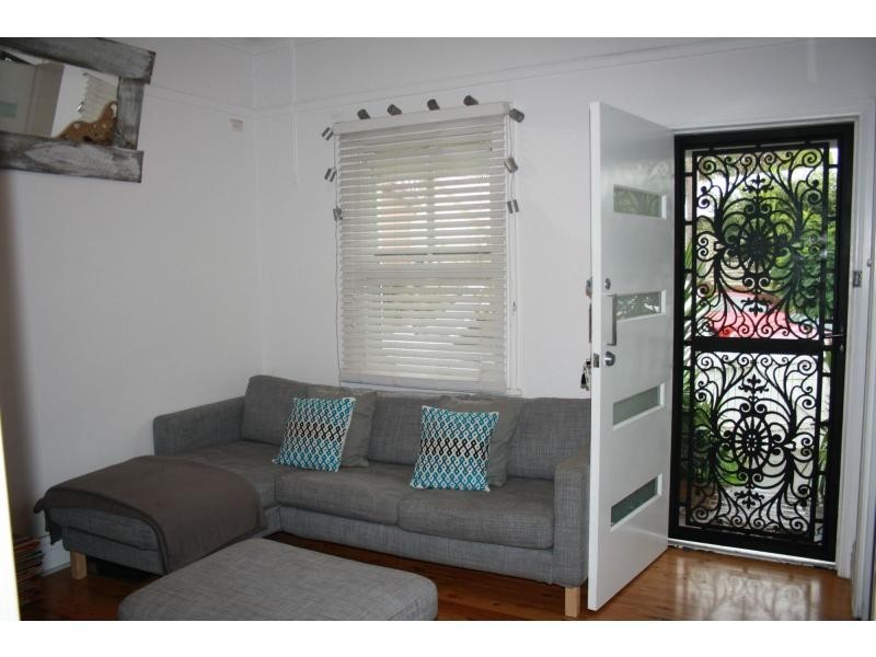 52 Phoebe Street, Islington NSW 2296