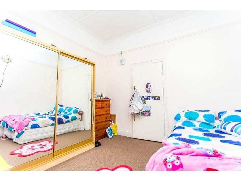 25 Queen Street, Stockton NSW 2295