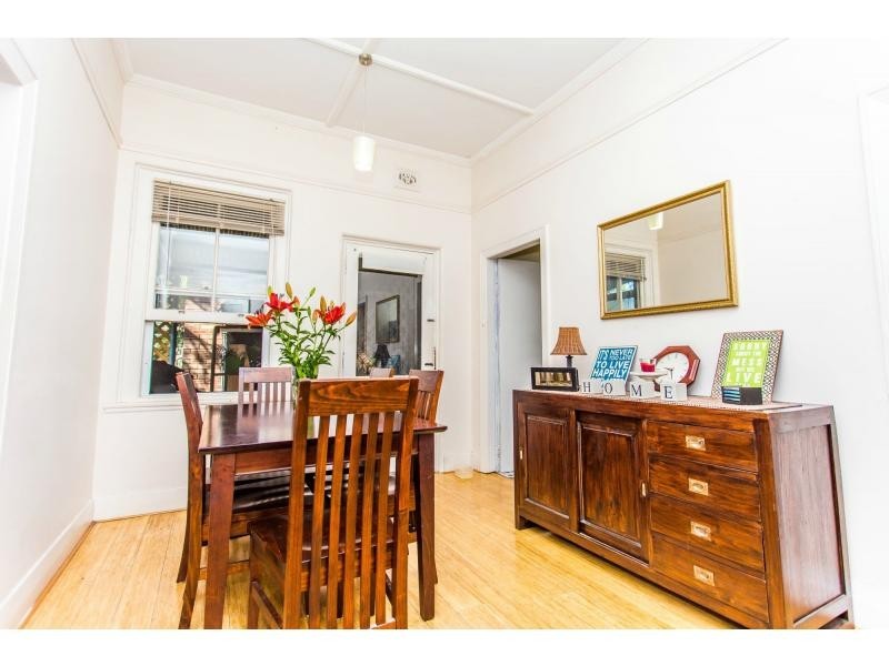 25 Queen Street, Stockton NSW 2295