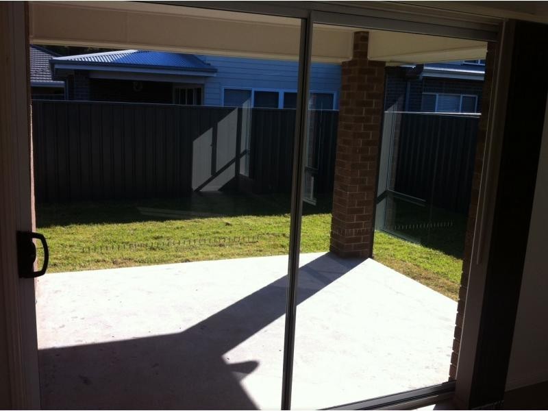 11 Providence Avenue, Fern Bay NSW 2295