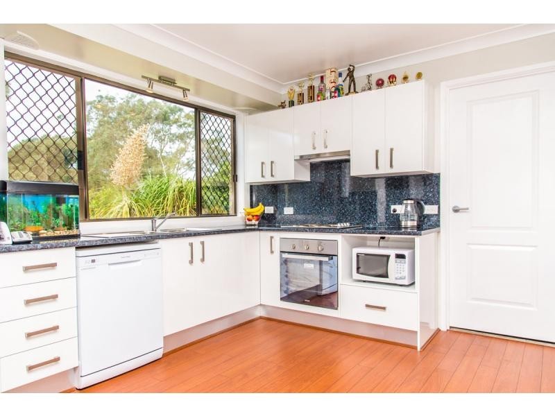 34 Popplewell Road, Fern Bay NSW 2295