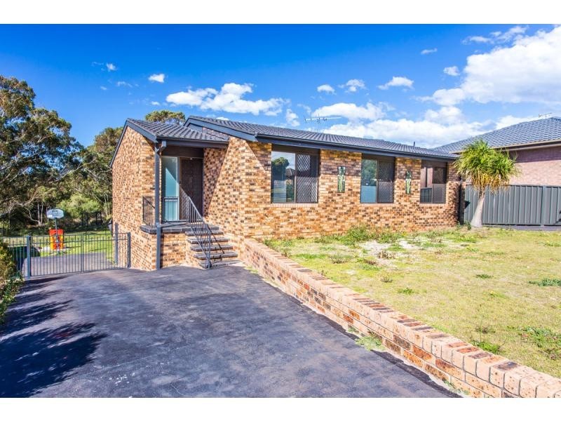 34 Popplewell Road, Fern Bay NSW 2295