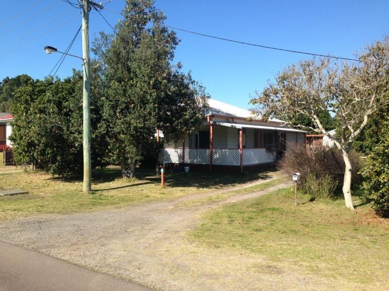 17 Vardon Road, Fern Bay NSW 2295