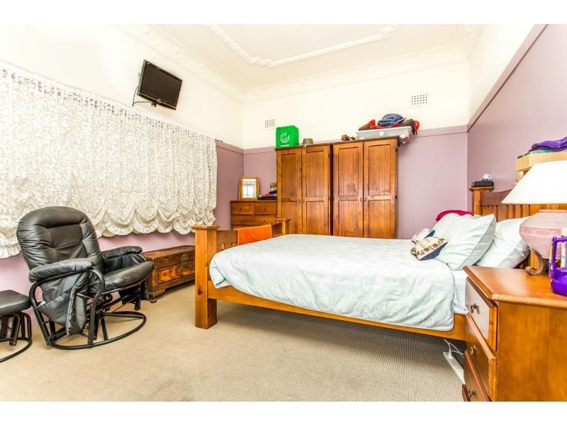 23 Roxburgh Street, Stockton NSW 2295