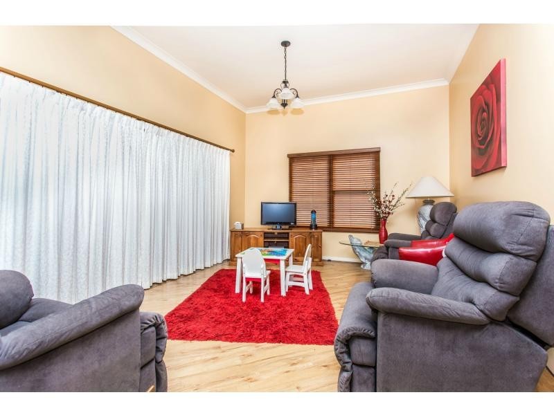 23 Roxburgh Street, Stockton NSW 2295