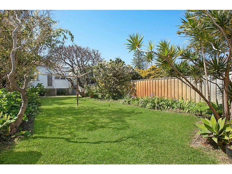 5 Forfar Street, Stockton NSW 2295