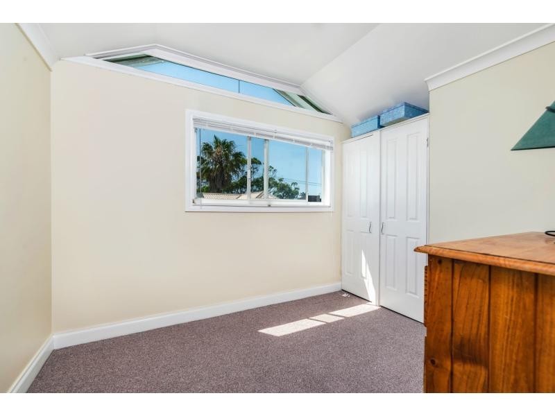 103 Roxburgh Street, Stockton NSW 2295