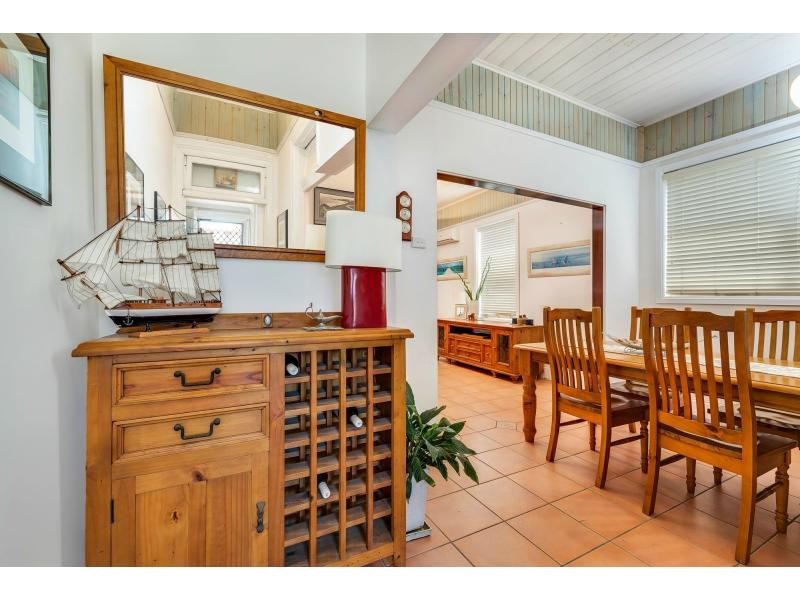 103 Roxburgh Street, Stockton NSW 2295