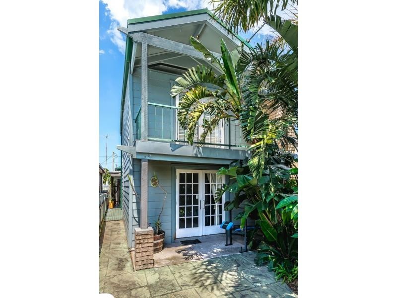 103 Roxburgh Street, Stockton NSW 2295