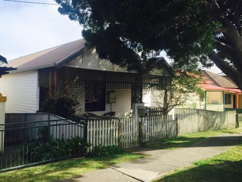 115 Douglas, Stockton NSW 2295