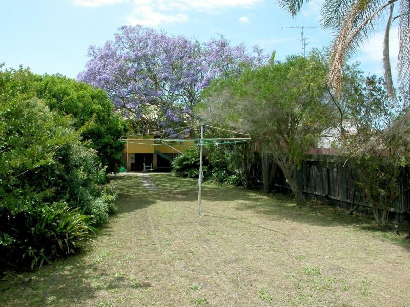 37 Roxburgh Street, Stockton NSW 2295