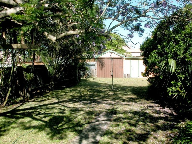 37 Roxburgh Street, Stockton NSW 2295