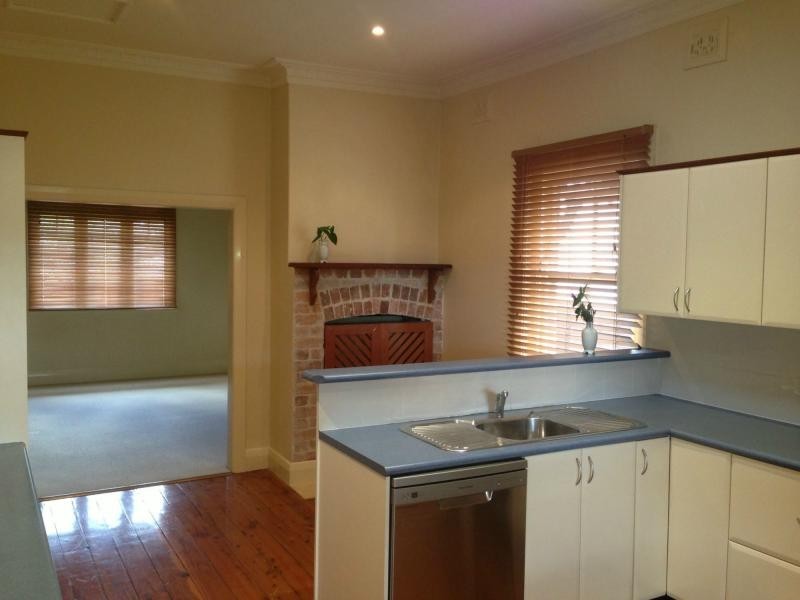 5 Douglas Street, Stockton NSW 2295