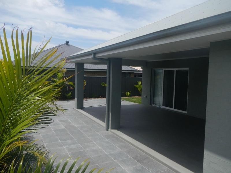 7 Oimara Street, Fern Bay NSW 2295