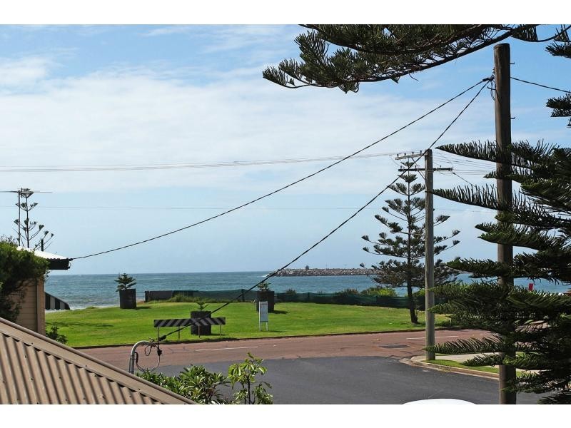 4 Pembroke Street, Stockton NSW 2295