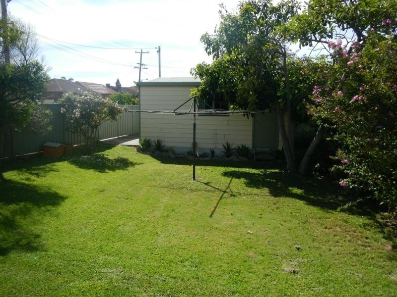 196 Fullerton Street, Stockton NSW 2295