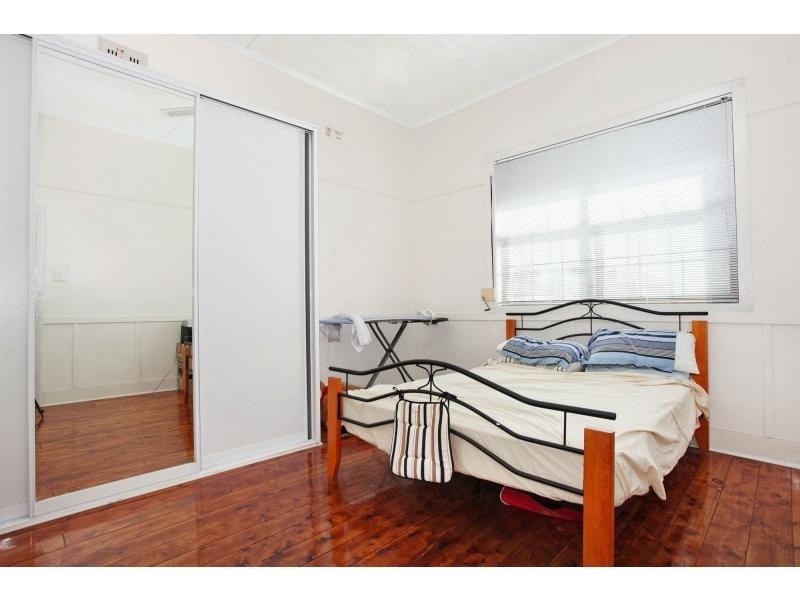 196 Fullerton Street, Stockton NSW 2295