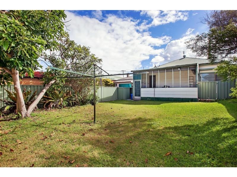 196 Fullerton Street, Stockton NSW 2295