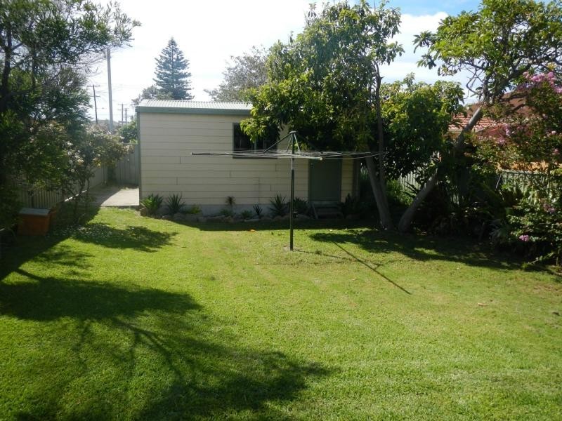 196 Fullerton Street, Stockton NSW 2295