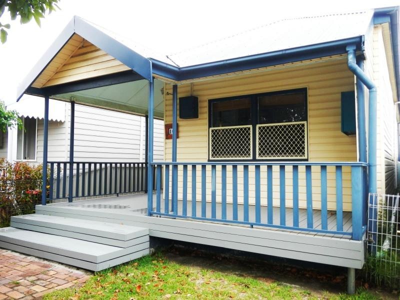 10 Douglas Street, Stockton NSW 2295