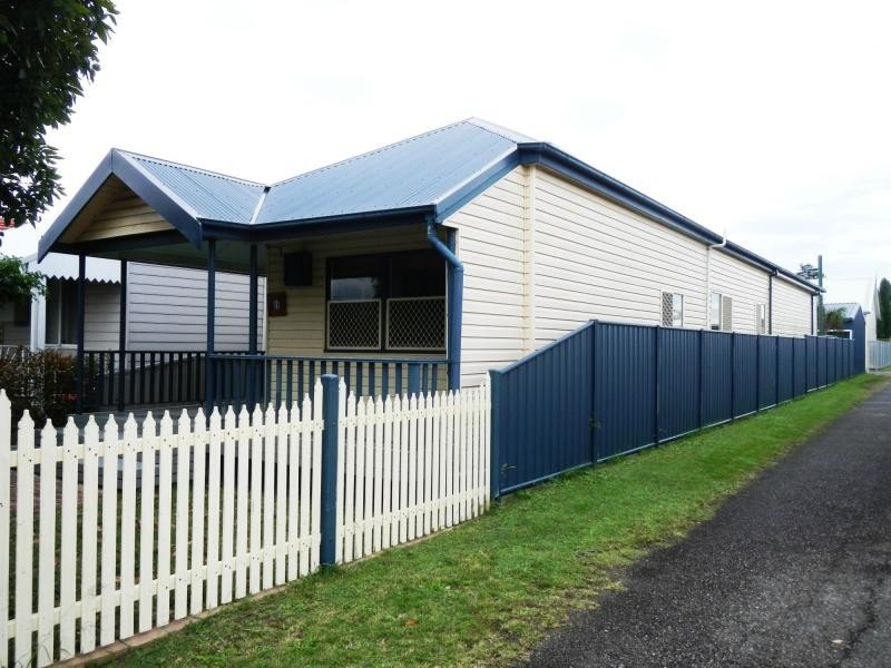 10 Douglas Street, Stockton NSW 2295