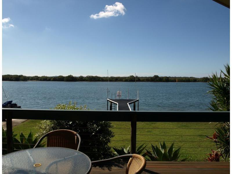 14 ESPLANADE, Jacobs Well QLD 4208