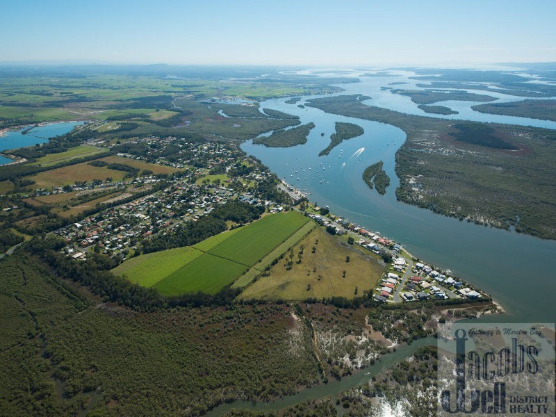 15 Esplanade, Jacobs Well QLD 4208