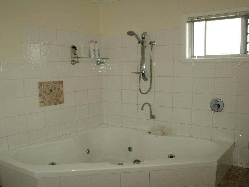 39 Karen Street, Jacobs Well QLD 4208