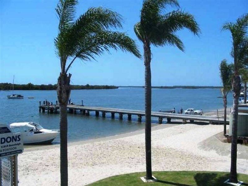 7 Samuel Court, Jacobs Well QLD 4208