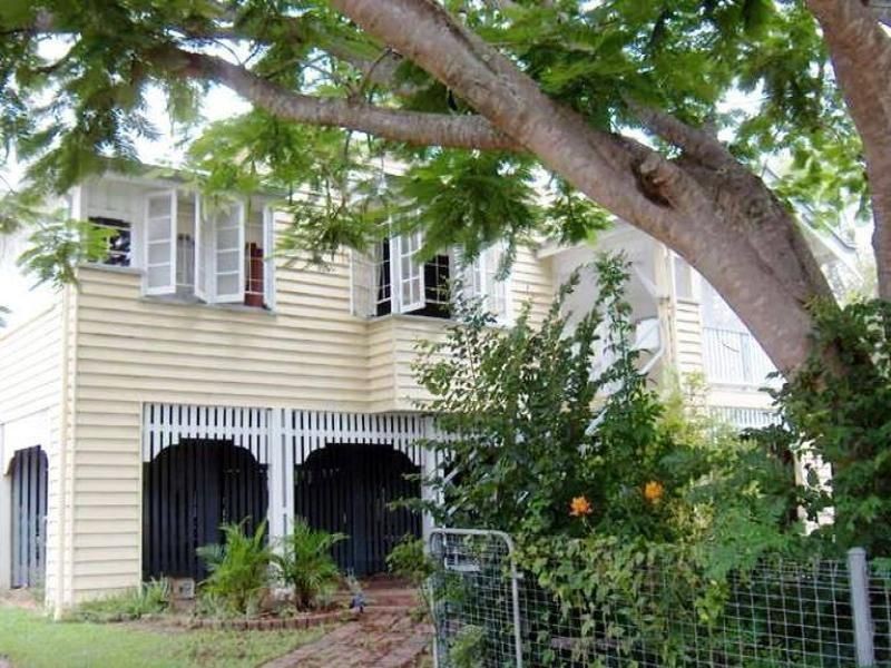 33 Bergin Street, Booval QLD 4304