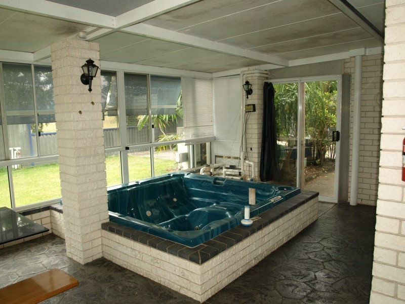 21 Esplanade , JACOBS WELL, Jacobs Well QLD 4208