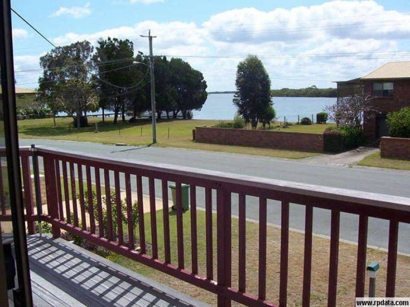 11 Esplanade, Jacobs Well QLD 4208