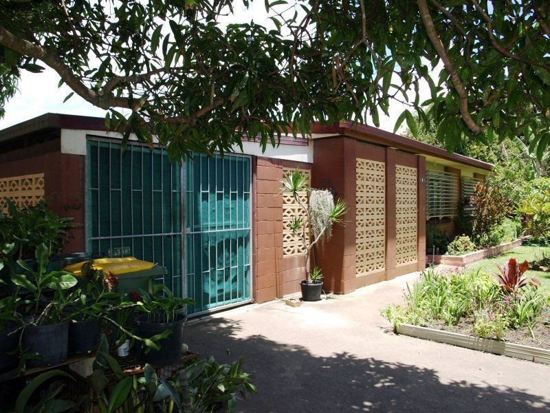 16-18 Seabrae Street, Steiglitz QLD 4207