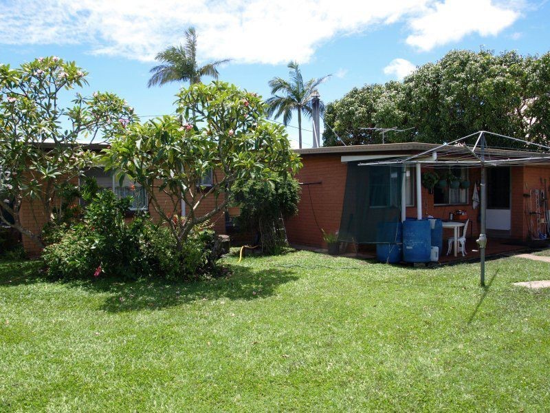 16-18 Seabrae Street, Steiglitz QLD 4207